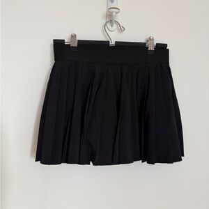 TNA Aritzia Black Pleated Tennis Skirt skirt Skort